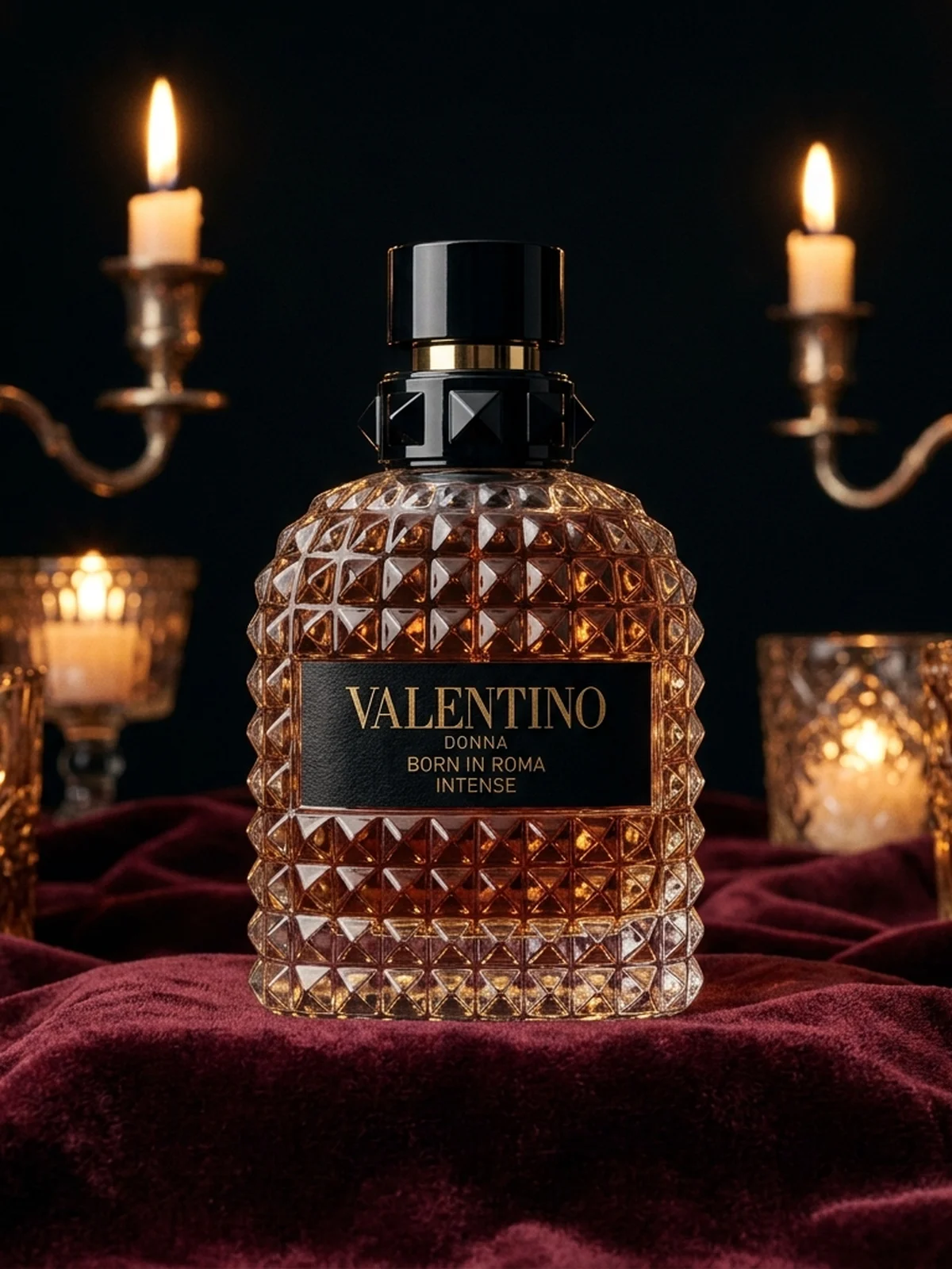 Frasco de Valentino Donna Born in Roma Intense, 100 ml